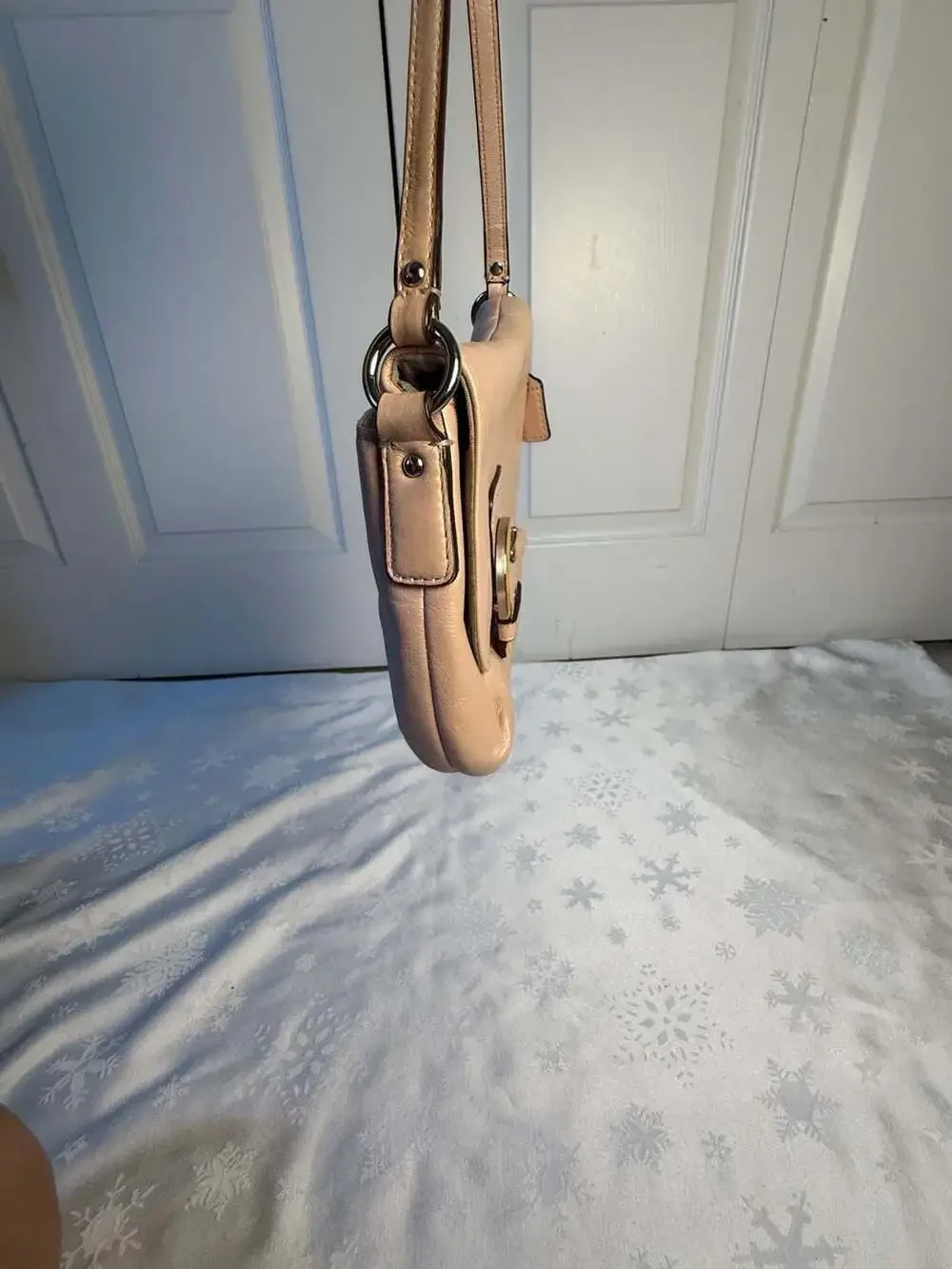Vintage Y2K Coach Soho Pink Leather Flap Buckle Crossbody Shoulder Bag Purse